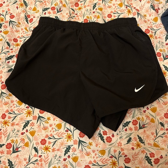 Nike Other - Kids large Nike black shorts